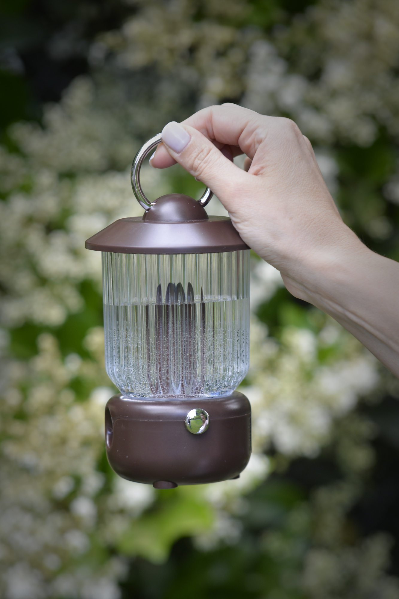 Farol Humidificador Difusor de Aromas Portátil – Incluye Aceite Esencial Repelente de Mosquitos | Luz LED Fría y Cálida | Aromaterapia Libre de BPA, Ideal para Camping y Exteriores