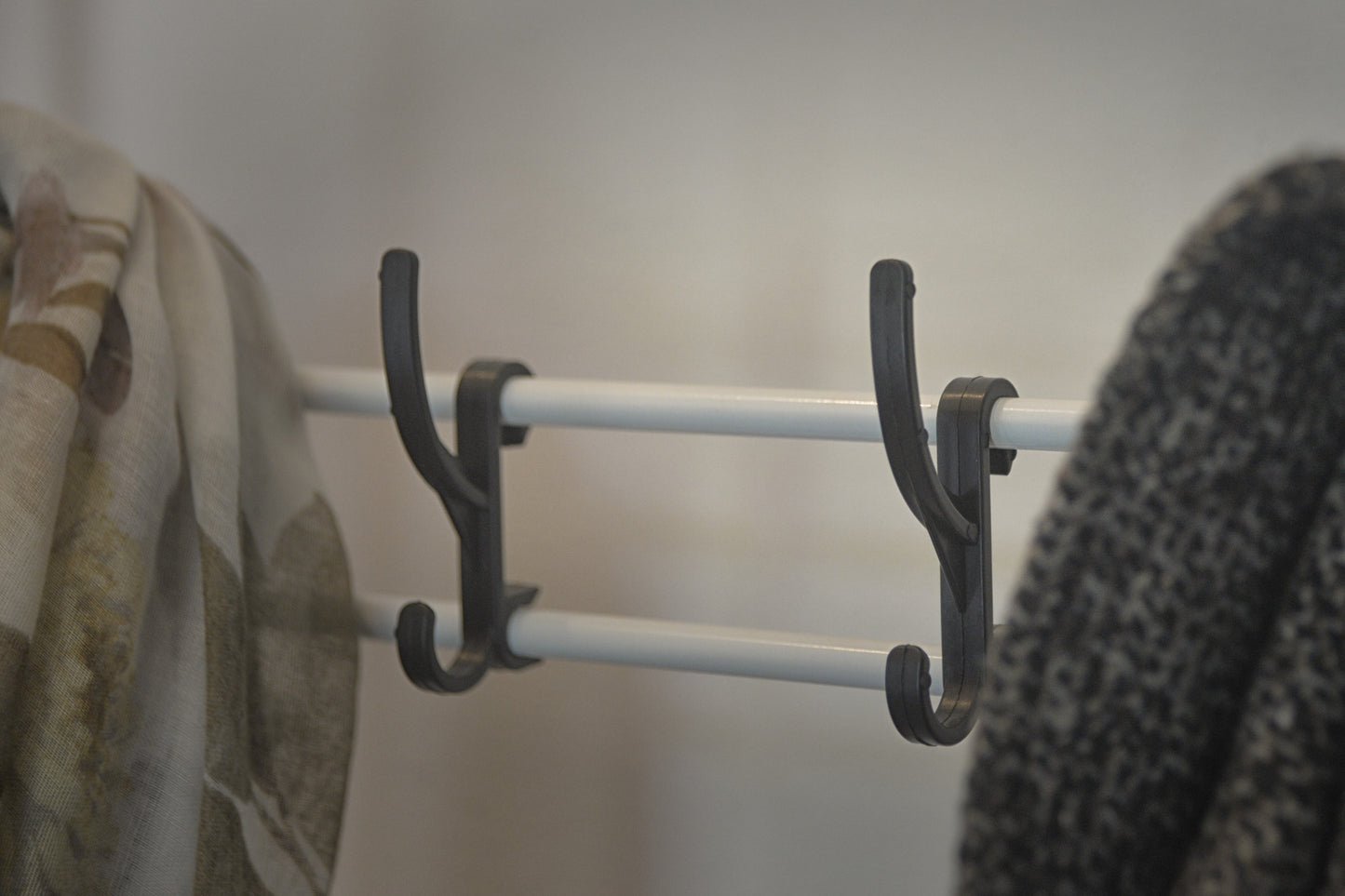 ABB4US | Standing Shoe Rack | For Clothing and Shoes | Hallway Coat Rack for Home | Clothes Rack with Hooks | Entrance, Bedroom, Hallway Furniture | Resistant | Steel | 60x35x163cm